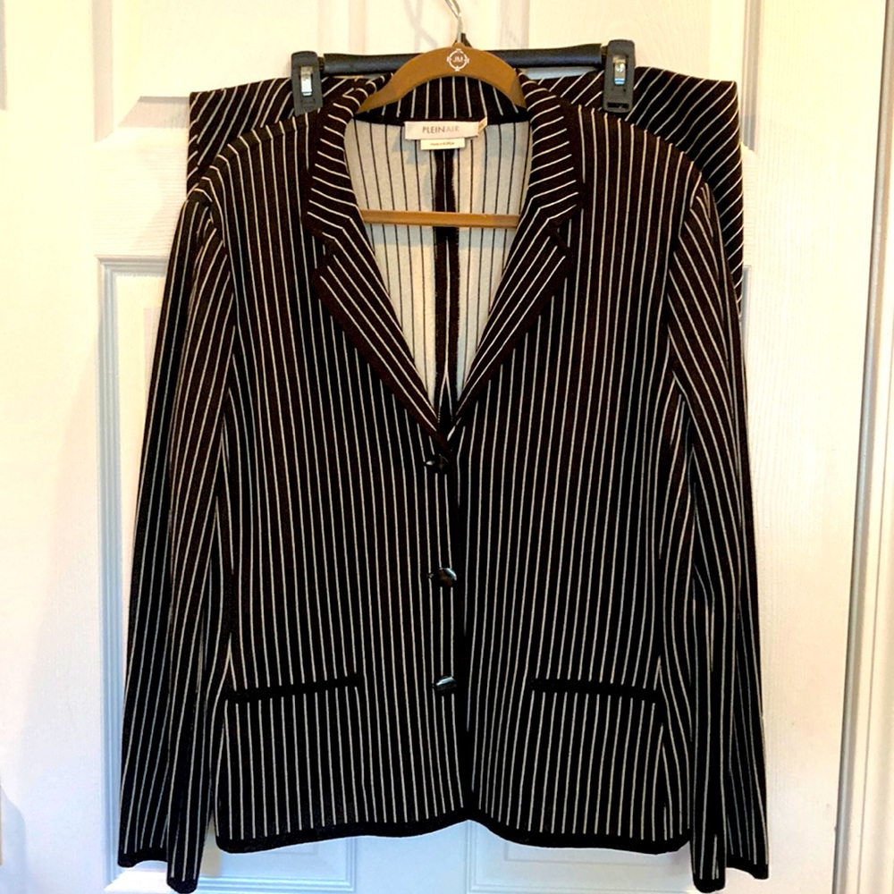 Pleinar Two Piece Knit Suit (Jacket & Skirt) Both Size XL